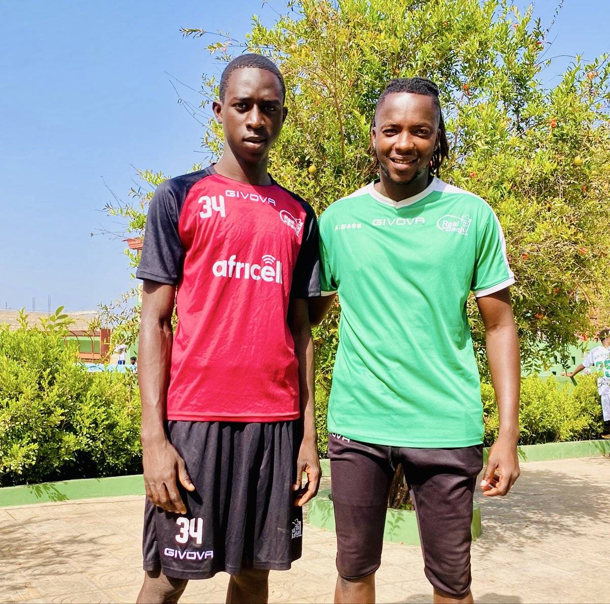 RealDeBanjulFC's tweet photo. 𝗦𝗮𝗺𝗯𝗮 𝗦𝗮𝗶𝗱𝘆 🤝 𝗕𝗮𝘀𝘀 𝗗 𝗕𝗼𝘀𝘀 🌟🧤🌟

Two times Gambinos Cup Best Goalkeeper Award winner, with a proud RDB GK Coach, Assan Bass.

Samba Saidy goes straight to work as he’s promoted to the City Boys’ U19 team set to compete at another Gambinos Cup this week. https://t.co/fai9F6WznQ