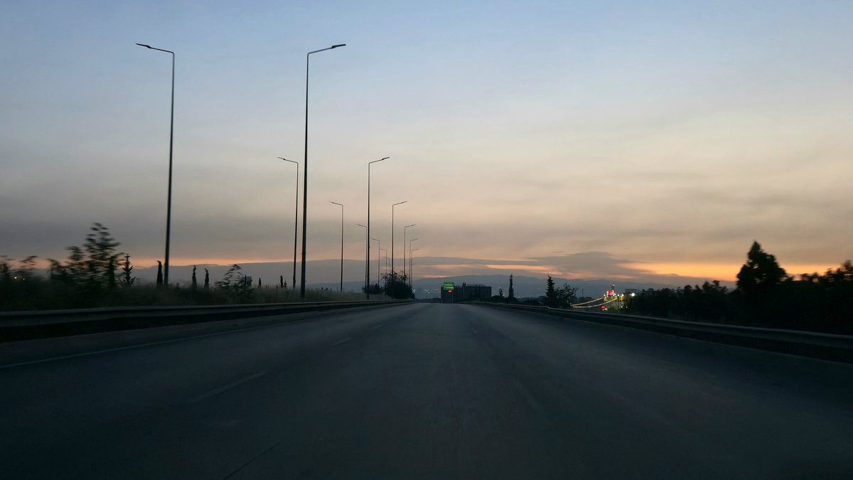 salsa_idk's tweet photo. Streets of Erbil at 5 AM https://t.co/WAyRLTUimH