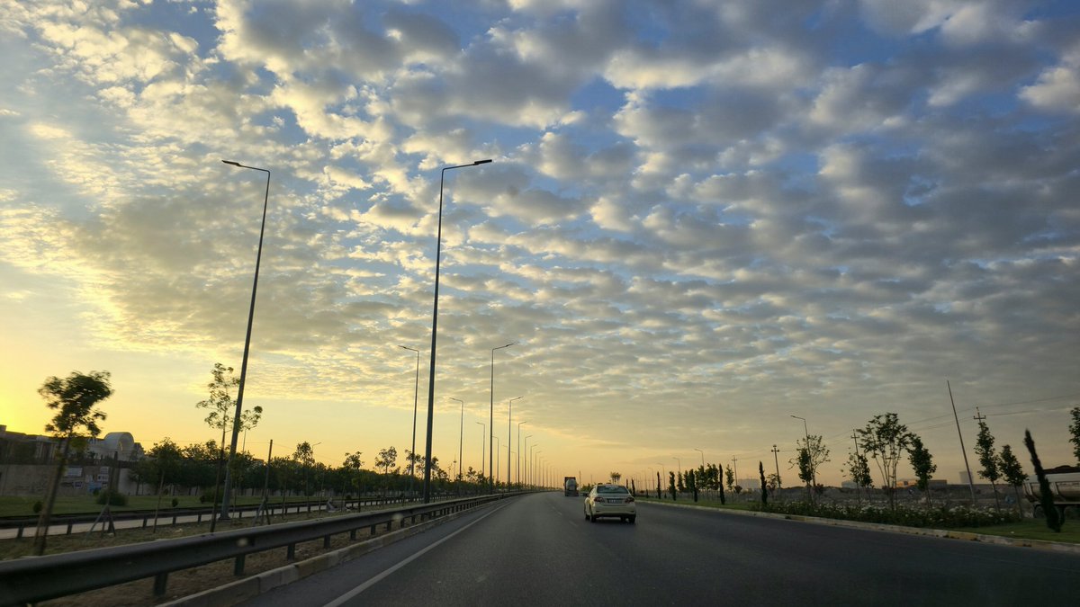 salsa_idk's tweet photo. Streets of Erbil at 5 AM https://t.co/WAyRLTUimH