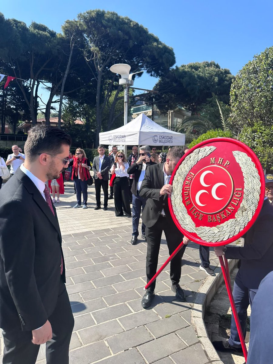 MustafaaGider's tweet photo. 19 Mayıs Atatürk’ü Anma, Gençlik ve Spor Bayramı çelenk sunma programına İlçe Protokolümüz ile birlikte katılım sağladık. 

19 Mayıs Atatürk’ü Anma, Gençlik ve Spor Bayramımız Kutlu Olsun. https://t.co/tjlUDAKr4O