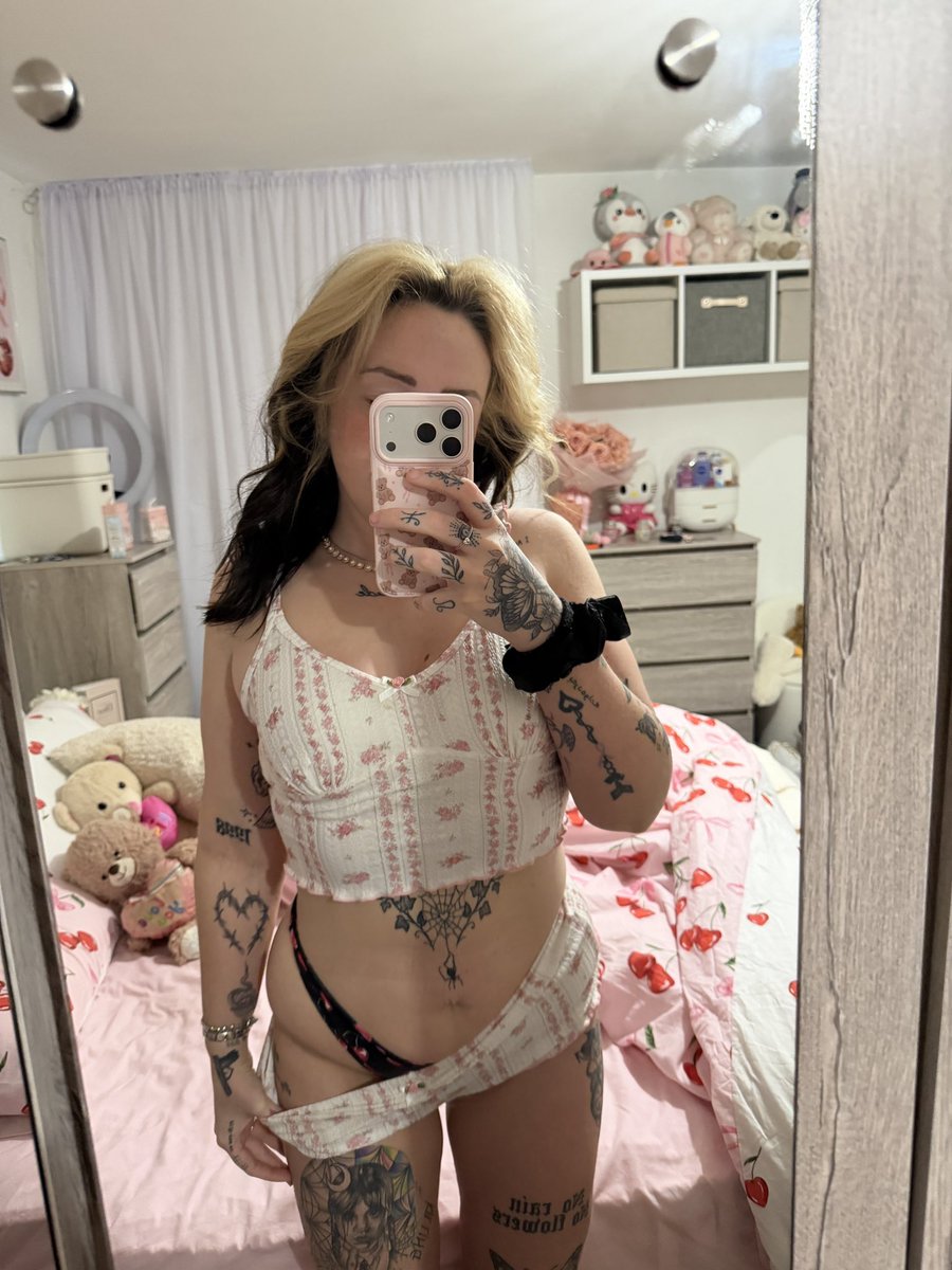 𝓢𝓸𝓯𝓲𝓪 𝓫𝓵𝓪𝓬𝓴❤️🔥 tweet media
