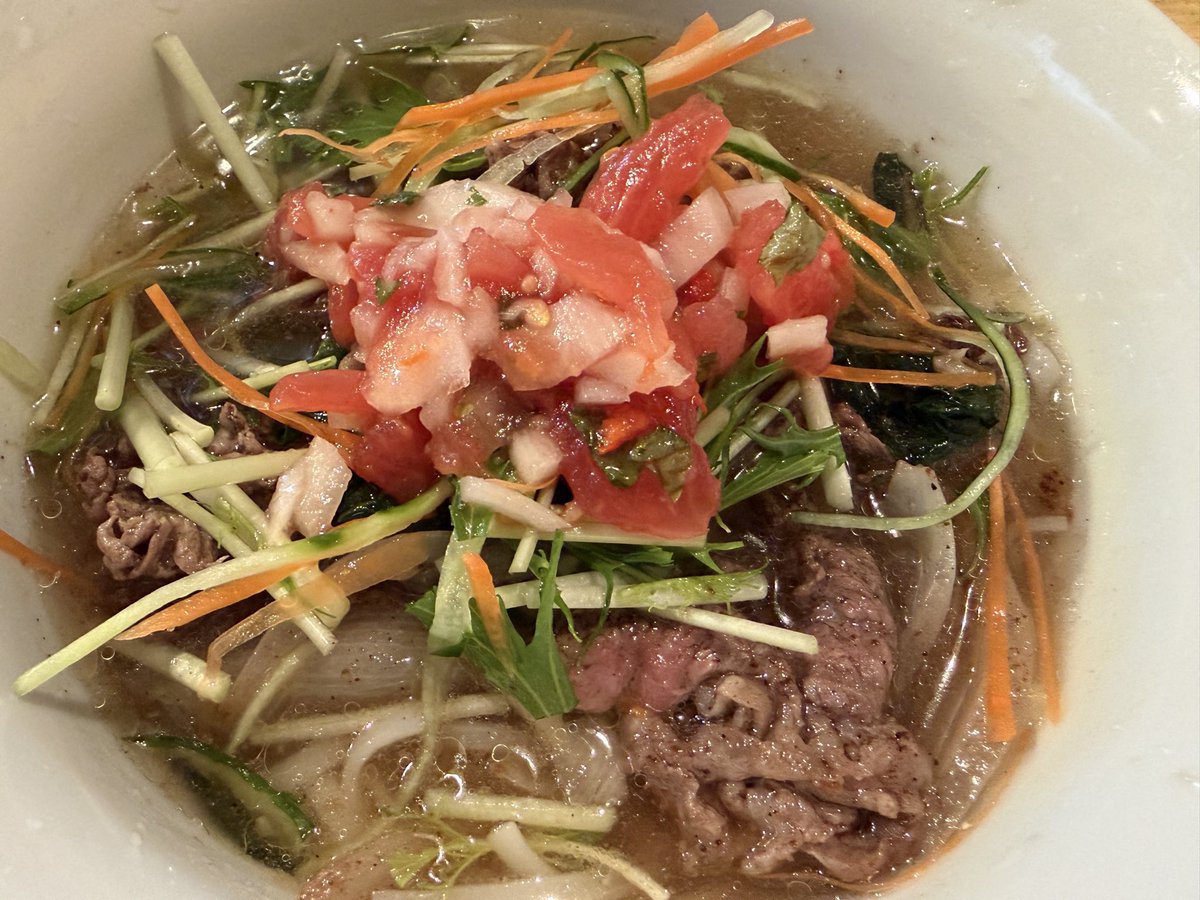 midikanacoffee's tweet photo. 昨日はアビマーニさんでランチ。
何食べても美味しい！
たまにしか行けないので、前菜も頼んで堪能しました。
前菜も美味しいw https://t.co/lRlMK7O3A3