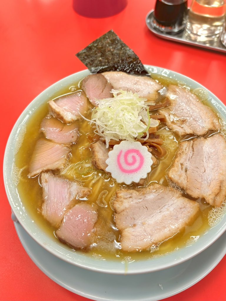 北千住でチャーシュー麺食べて帰るぞー🍜煮干きいててめちゃくちゃ