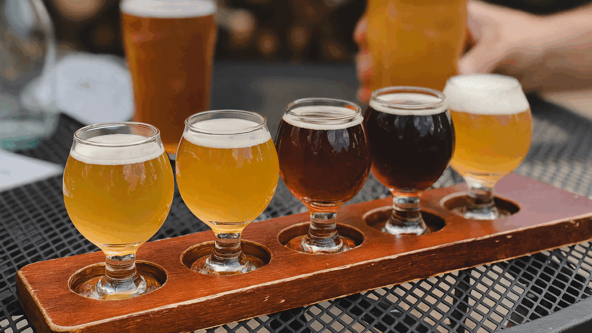 Find_My_ZA's tweet photo. The best brewery taprooms in Cape Town 🍺

📍A must-have guide to sunshine pints, pizza pairings, and easy weekend plans

Click: https://t.co/hv3r9zvxb7

Enjoy premium craft beer at @JackBlackBeer https://t.co/GEMTcglyBK