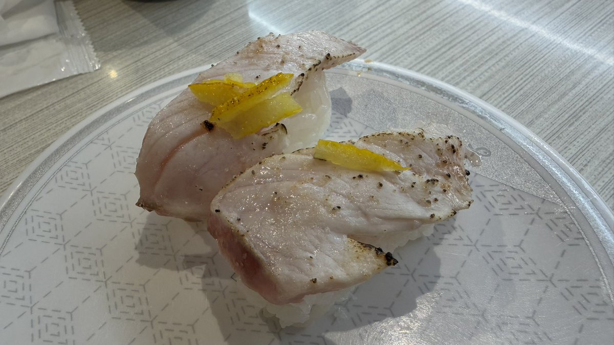 あかねん tweet media
