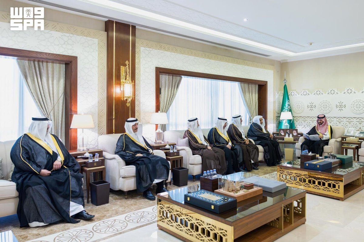 SPAregions's tweet photo. نائب أمير الشرقية يطّلع على مبادرات وبرامج جمعية الدعوة والإرشاد وتوعية الجاليات بمحافظة الأحساء.
https://t.co/9kyWJcBRU1
#واس https://t.co/GhdBPyXzFx