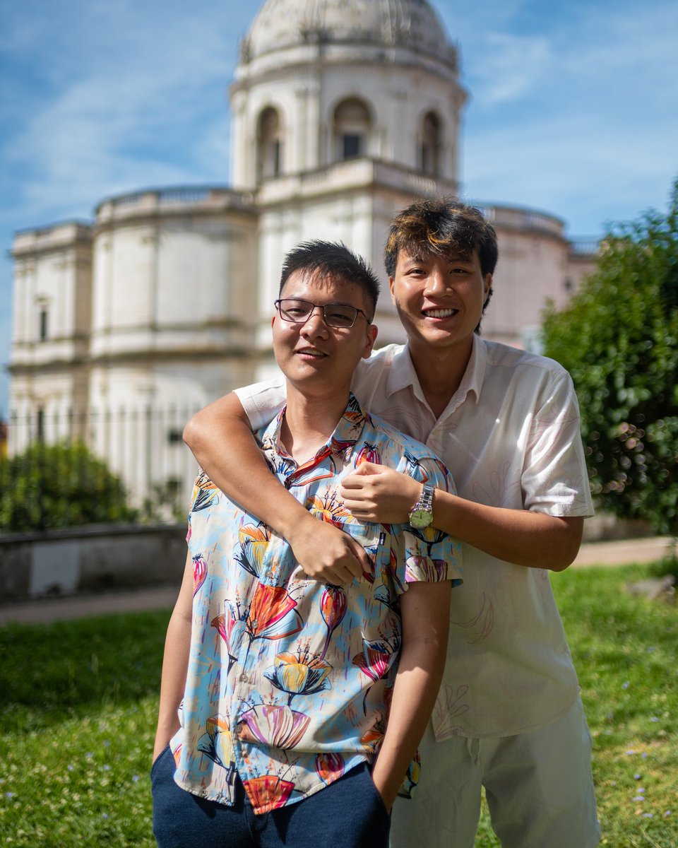 DimasFrolovPhot's tweet photo. 🇬🇧 EN:
A small tip before a family photoshoot:
Forget about poses, remember feelings. Communication, laughter, touch, it is in such moments that the warmest shots are born 😍

🇺🇦 UA:
Невелика порада перед сімейною зйомкою:
Забудьте про пози, згадайте… https://t.co/jwz5KZsnxr https://t.co/otjHSfoceT