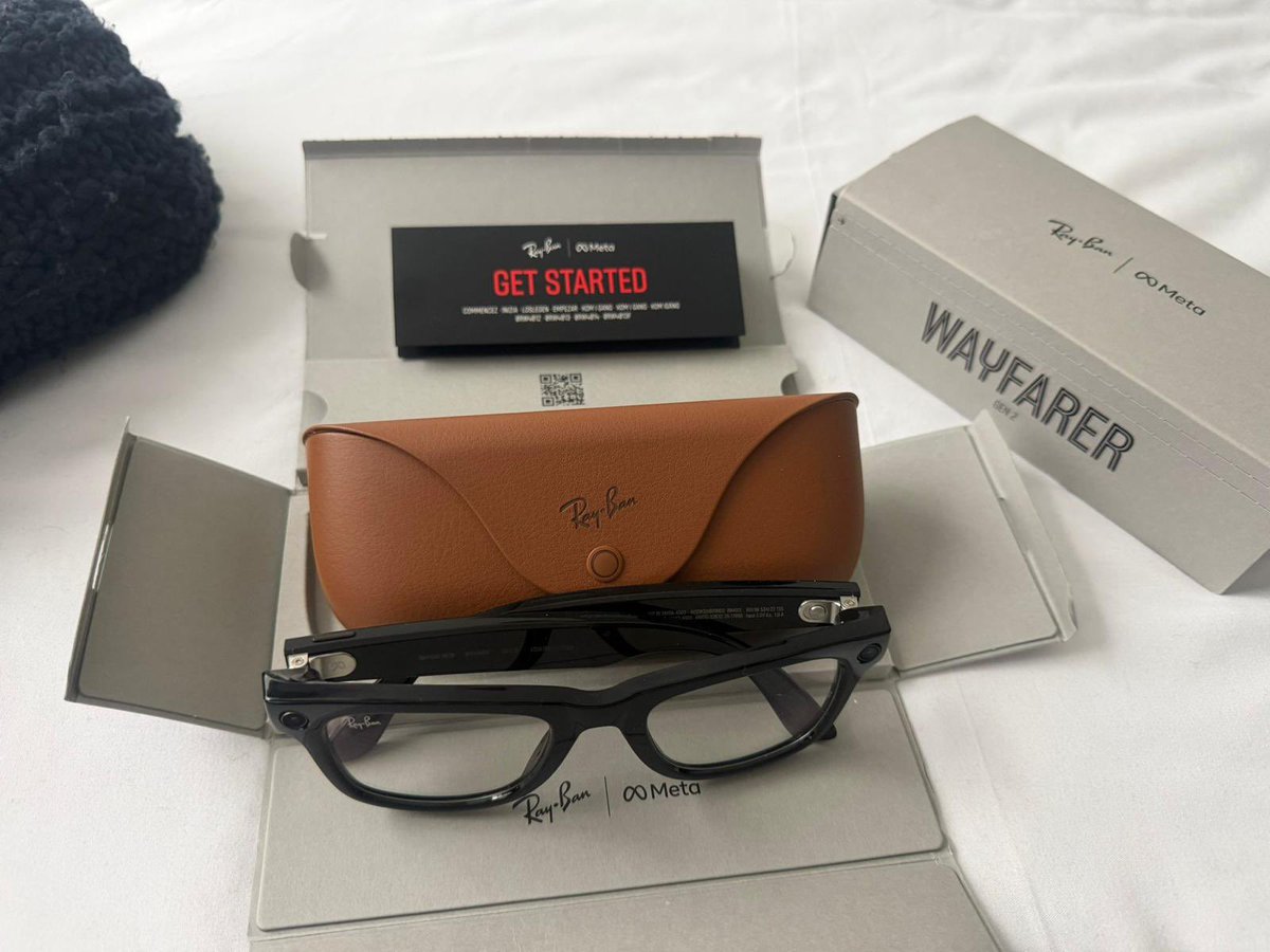 ONVERGE1's tweet photo. Meta Wayfarer Gen2 RW4012
F Matte Black
L Polar Gradient Graphite

Rayban Meta Wayfarer Gen2 RW4012
F - Shiny Black
L - Transition Graph Green
S - 53

call/ WhatsApp 08026146399 you can
Also send us a DM
Our store: No 10 Otigba Street
computer village, ikeja. https://t.co/6iFQwmwYs3
