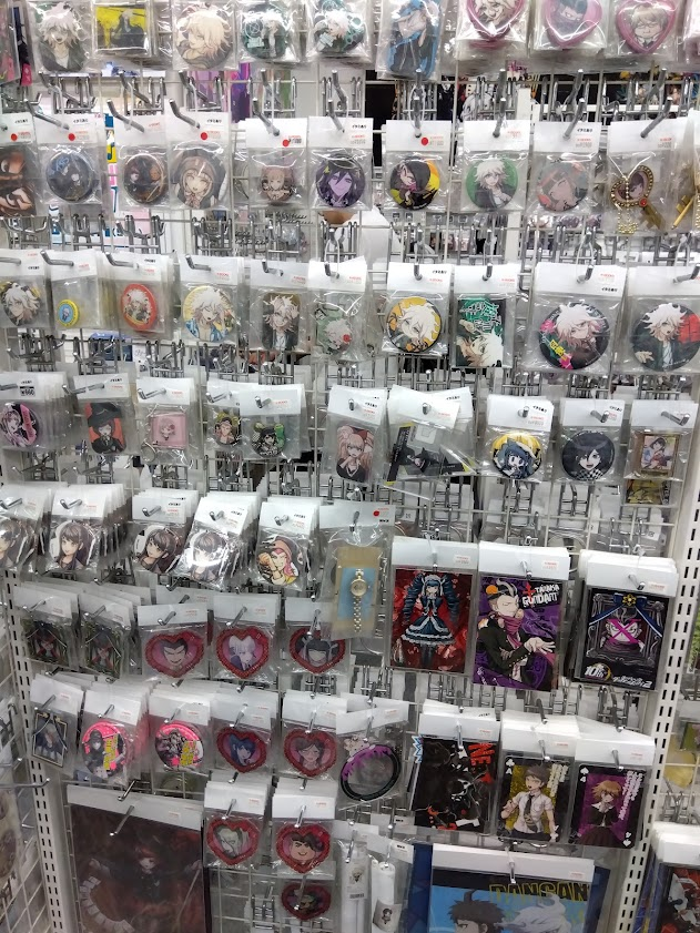 kbooks_game's tweet photo. 【コーナー紹介】
ダンガンロンパ

池袋GAME館ではダンガンロンパシリーズを一列に大展開中です🌟
最新グッズも随時入荷しておりますので、ぜひお越しください❣

#kbooks 池袋 https://t.co/PBRDll68y6