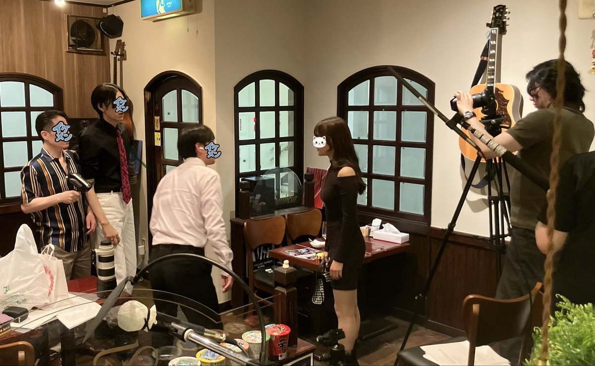 tooru0086's tweet photo. 「お店の雰囲気が凄くイイ」と、
先日、配信系のショートドラマ撮影で使って頂きました。

イエローモンキー色もやっぱりある程度はありますが、それだけじゃないというか、
決して気取ったりカッコつけることなく居心地・雰囲気に拘って作ったつもりのお店なので凄く嬉しかったです😊

#THEJAM #上尾 https://t.co/skRbxJ5ykS