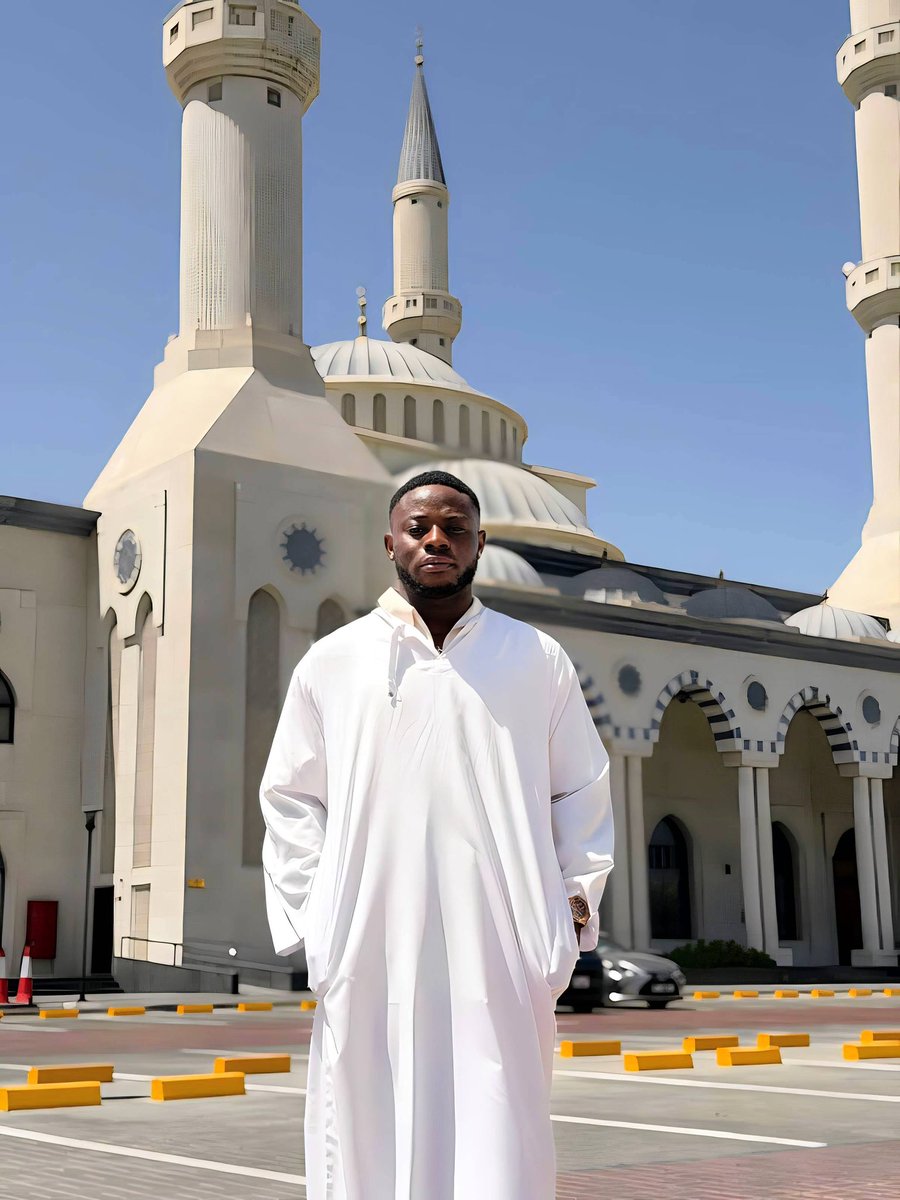 7_figured's tweet photo. Visited the blue mosque of Dubai #bluemosque #dubai https://t.co/W8BSZB09Lc