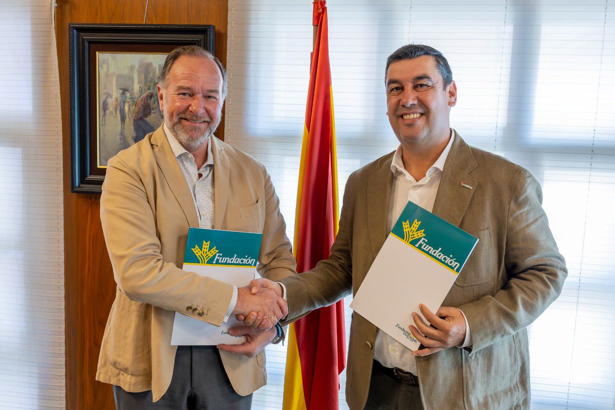 Freshuelvaes's tweet photo. Además, la Fundacion Caja Rural del Sur renueva un año más su compromiso como patrocinador principal exclusivo del Congreso.

📌 Las inscripciones ya están abiertas en:

🌐 https://t.co/KfSaQPu536

#Freshuelva #XICongresoFrutosRojos #Berries #Huelva #FrutosRojos #Agricultura https://t.co/XeXWZ3tw0P