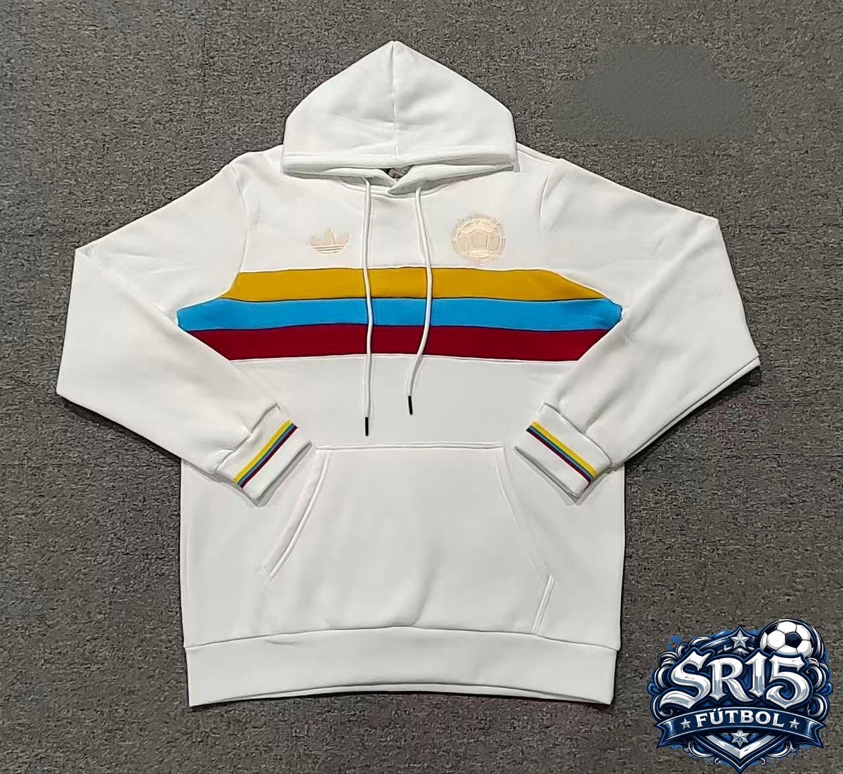 SR15Futbol's tweet photo. ⚽ Buzo Capotero Selección Colombia ⚽🔥
4 Diferentes Colores
Disponible en tallas S-M-L-XL-XXL
💵 $95.000
🚚 Envíos disponibles a todo Bogotá, Colombia y el Mundo 🌎 
 #SR15FUTBOL #SeleccionColombia #colombiatierraquerida💛💙❤️ #seleccioncolombia🇨🇴❤️ https://t.co/A4uxLKQ38J