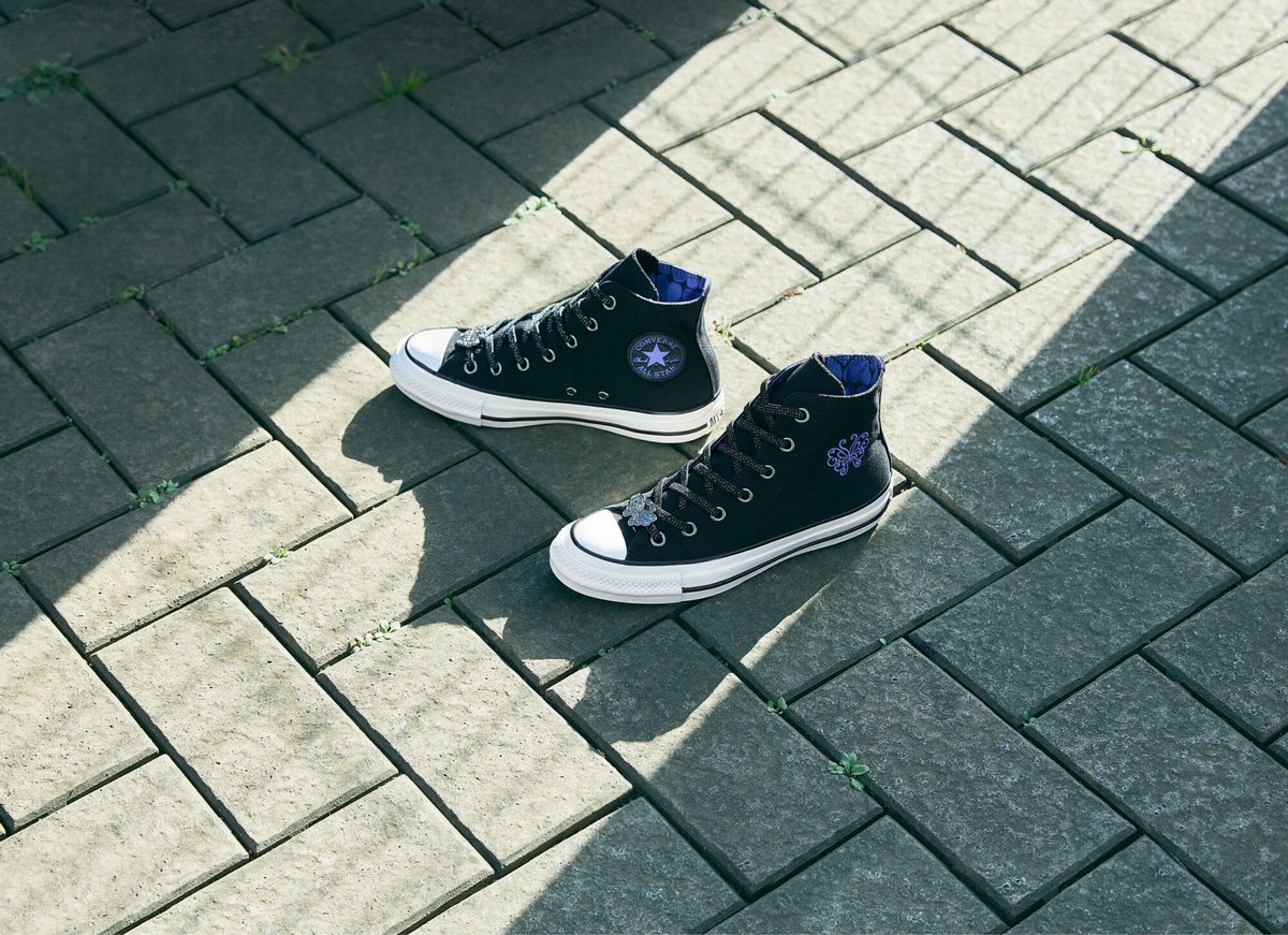 vanity_mix's tweet photo. New post (コンバースから、アナ スイの感性を纏った特別な「ALL STAR AGED」が登場！) has been published on VANITYMIX マガジン - https://t.co/Gqsqg8bXxu https://t.co/rKTe1Ls6YD