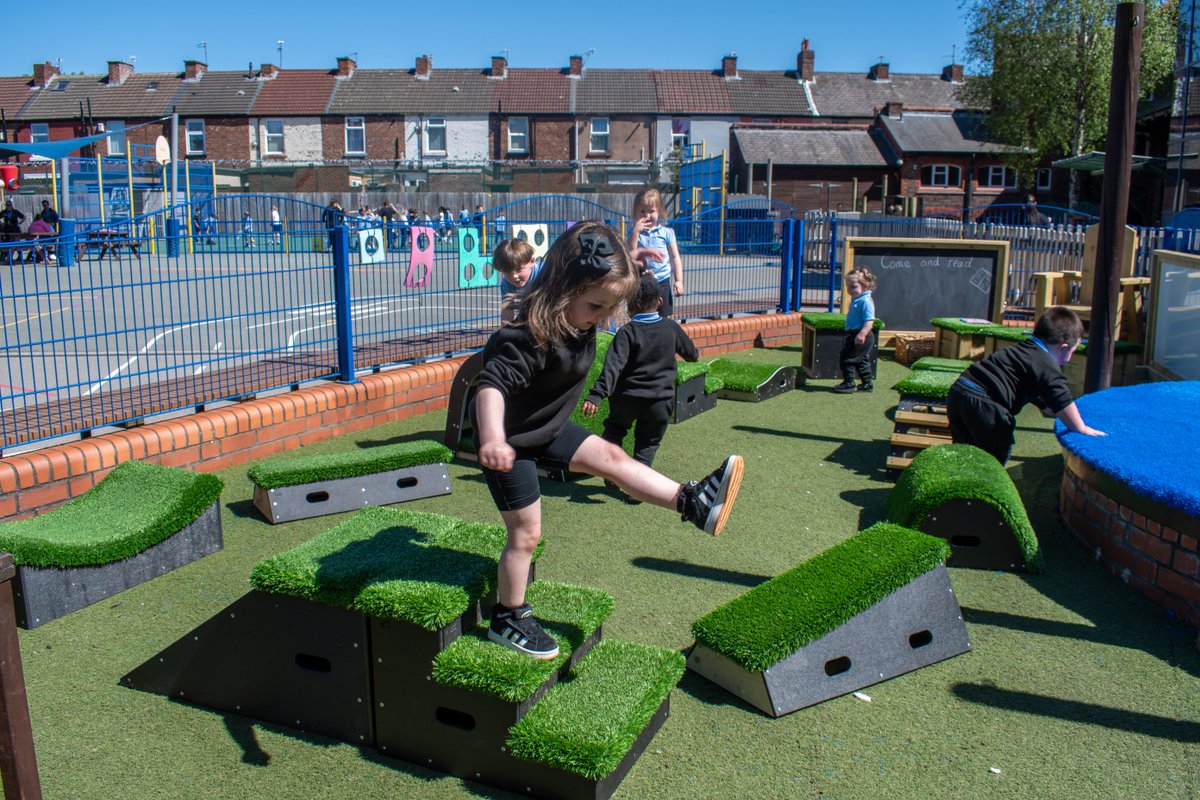 PentagonPlayUK's tweet photo. Introducing the new Get Set, Go! Blocks Next Steps Pack.

Designed to support movement, balance, coordination and active play in EYFS settings.

Ideal for schools looking to maximise their PE &amp; Sports Premium funding.

👉 https://t.co/PqaiaMFHDp

#ActivePlay #SportsPremium https://t.co/jnrpA6Kwn5