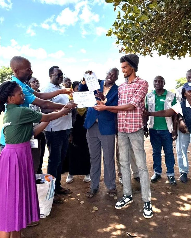 rls_ug's tweet photo. We’ve wrapped up our Agripreneurship Training Program in Kiryandongo Refugee Settlement, empowering refugee and host community youth with sustainable livelihood skills.

Thank you OPM-Uganda, @FAO_Uganda, &amp; Doorways. The future is bright! 🌱 #YouthEmpowerment #Resilience https://t.co/tAxQVr86XB