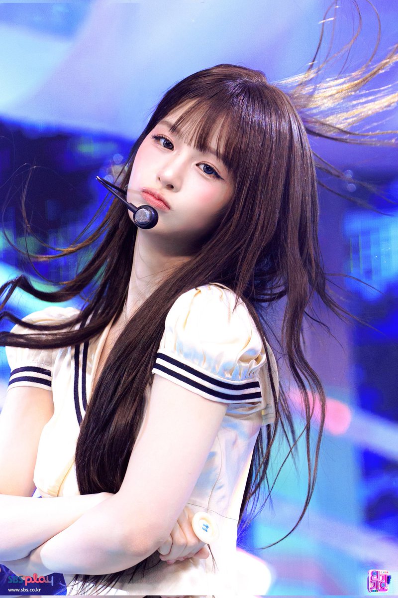 설윤 tweet media