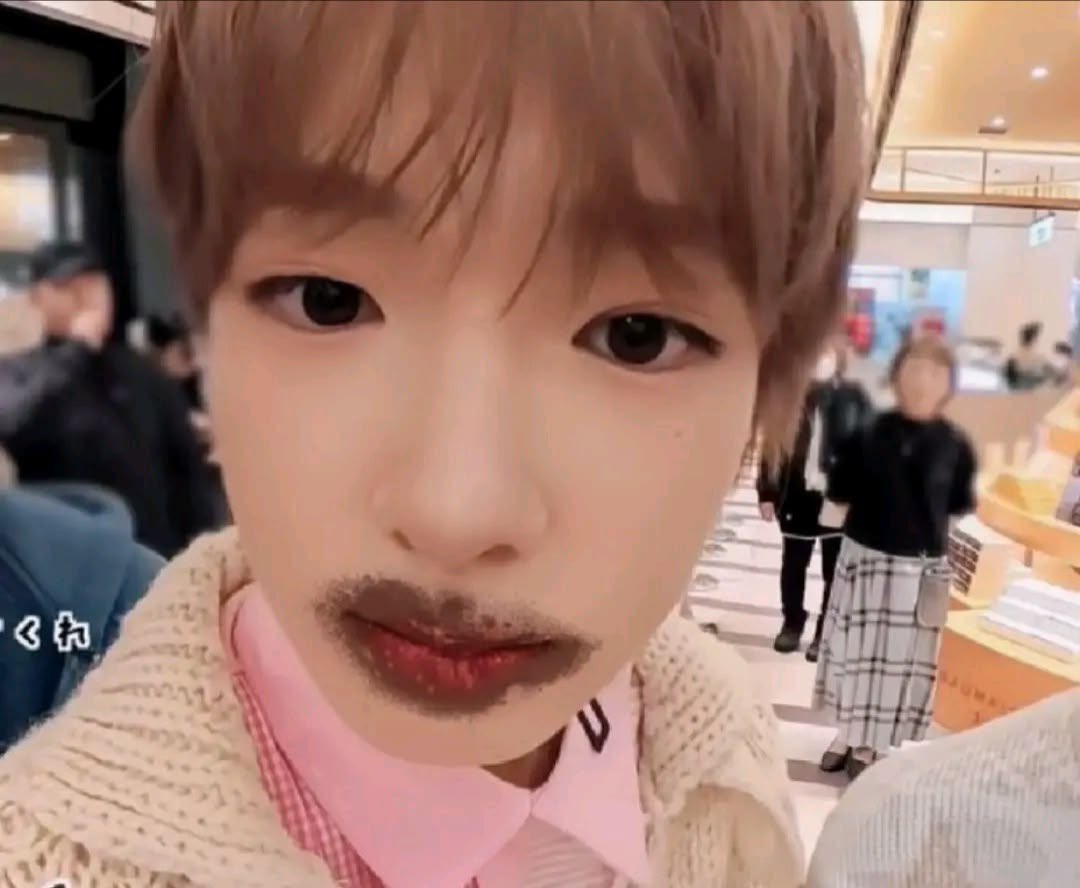 톨톨 tweet media