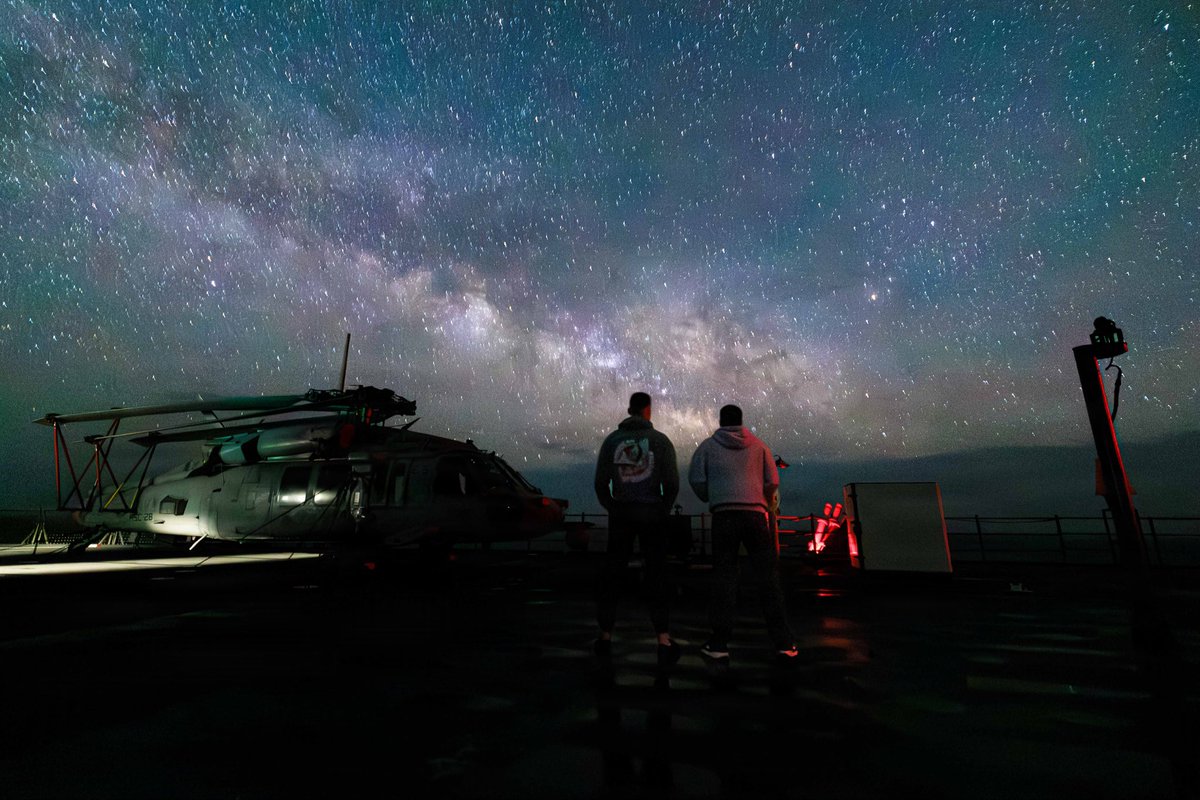 USNavyEurope's tweet photo. Beneath the Milky Way, USS Mount Whitney sails the Mediterranean while Americaโs forward-deployed Sailors stand watch. ๐โ
Ready. Present. Committed.
๐ธ: MCC Chad Butler
#USNavy #US6thFleet #MediterraneanSea #FleetReadiness #Freedom250 https://t.co/6zWZbP15Dj