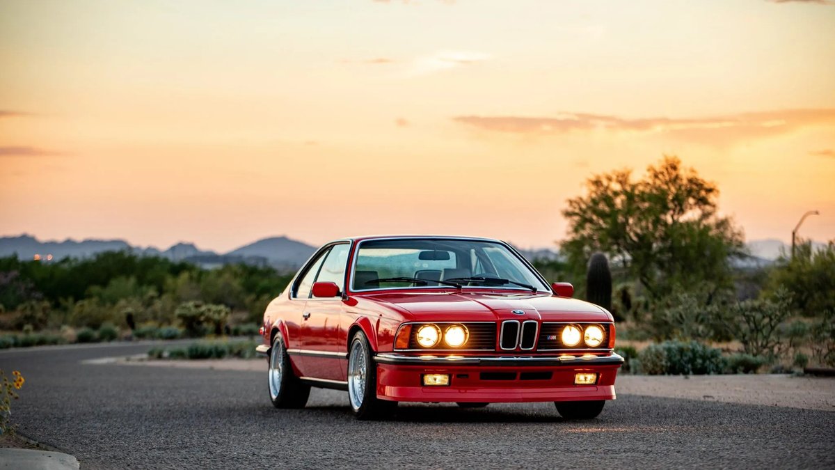 candvbmw's tweet photo. 🚗💨 1985 #BMW M635CSi (E24)
• 🛠️ Engine: Bosch Motronic fuel injected 3.5L (3453 cc) M88/3 inline-6
• ⚙️ Transmission: 5-speed manual
• 🐎 Power: 286 hp (210 kW) @ 6,500 rpm
• 💪 Torque: 251 lb-ft (340 Nm) @ 4,500 rpm
• ⏱️ 0-60 mph: + / - 6.4–6.7 seconds (0-100 km/h equivalent)
• 🏎️ Top Speed: 158 mph (254 km/h)
• 📅 Production: approximately 5,855 units total (M635CSi/M6 combined, October 1983 to December 1988)
• 📓 Additional Notes:
  • From late 1986, optional catalyzed S38 version available in Europe (256 hp / 243 lb-ft, taller 3.91:1 final drive)
  • U.S./Japanese M6 had detuned specs due to emissions regulations

#bmwm6 #bmwe24 #e24