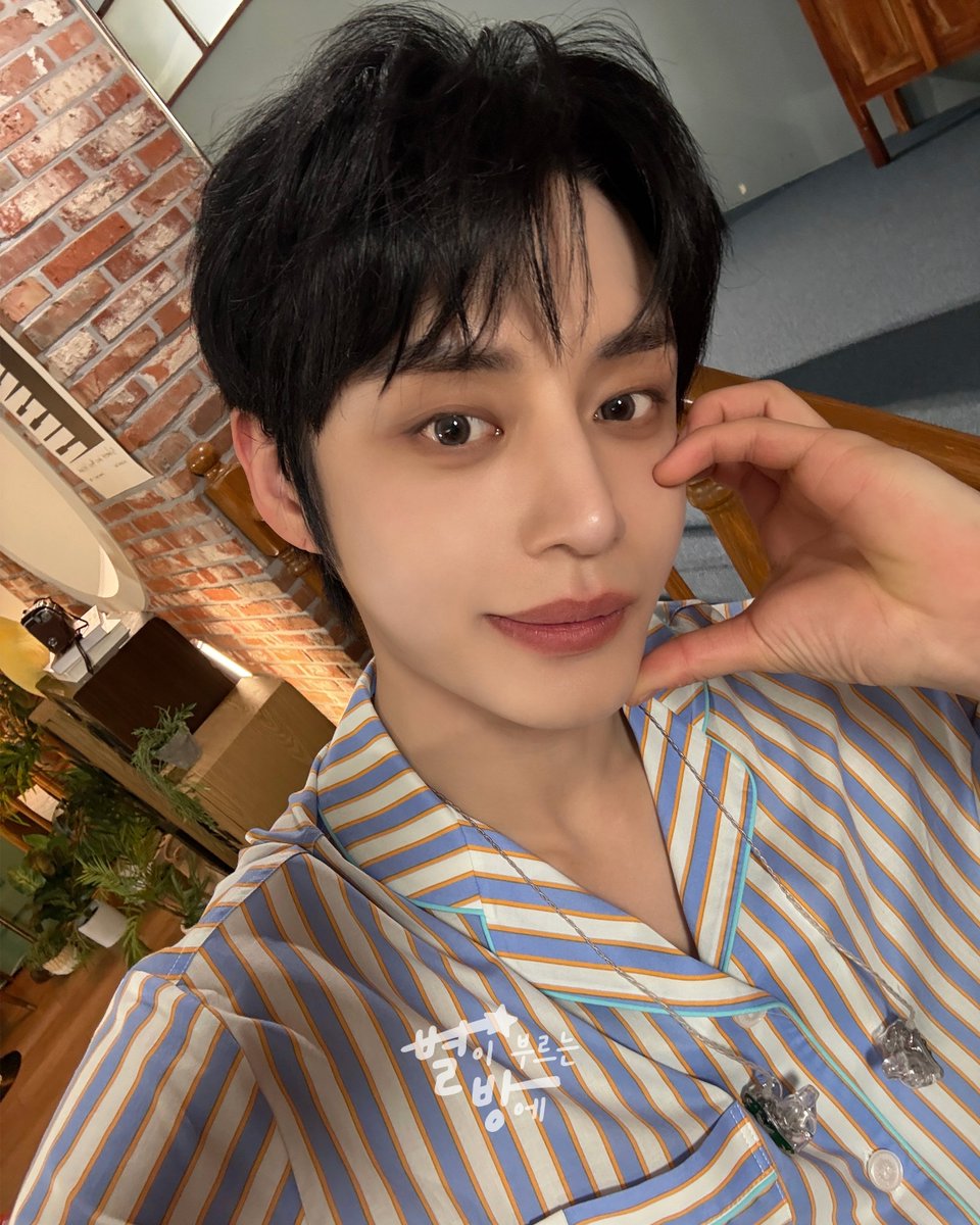 별이 부르는 방에 tweet media