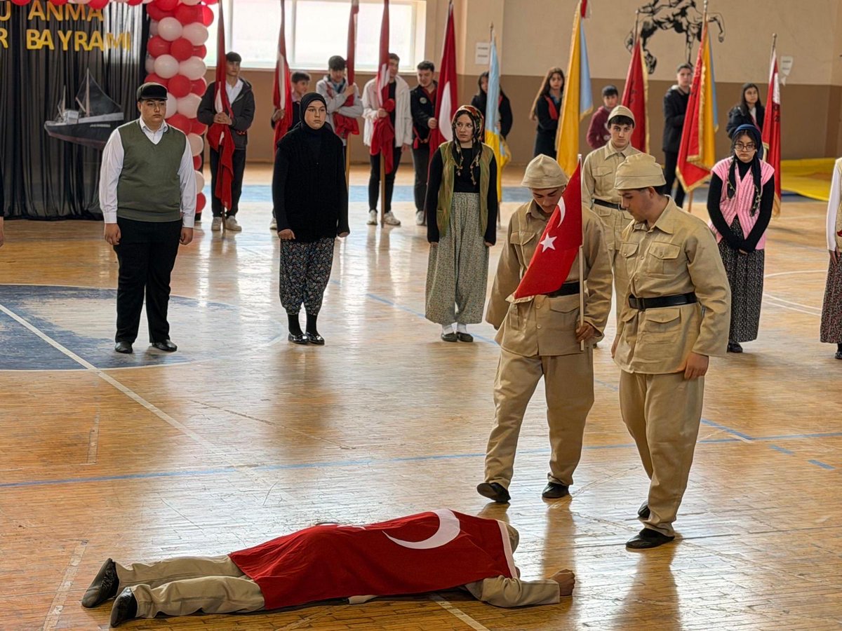 Aybasti_Ordu's tweet photo. 19 Mayıs Atatürk’ü Anma, Gençlik ve Spor Bayramı ilçemizde coşkuyla kutlandı.

Nice 19 Mayıslara..🇹🇷 https://t.co/8gpzzmo00e