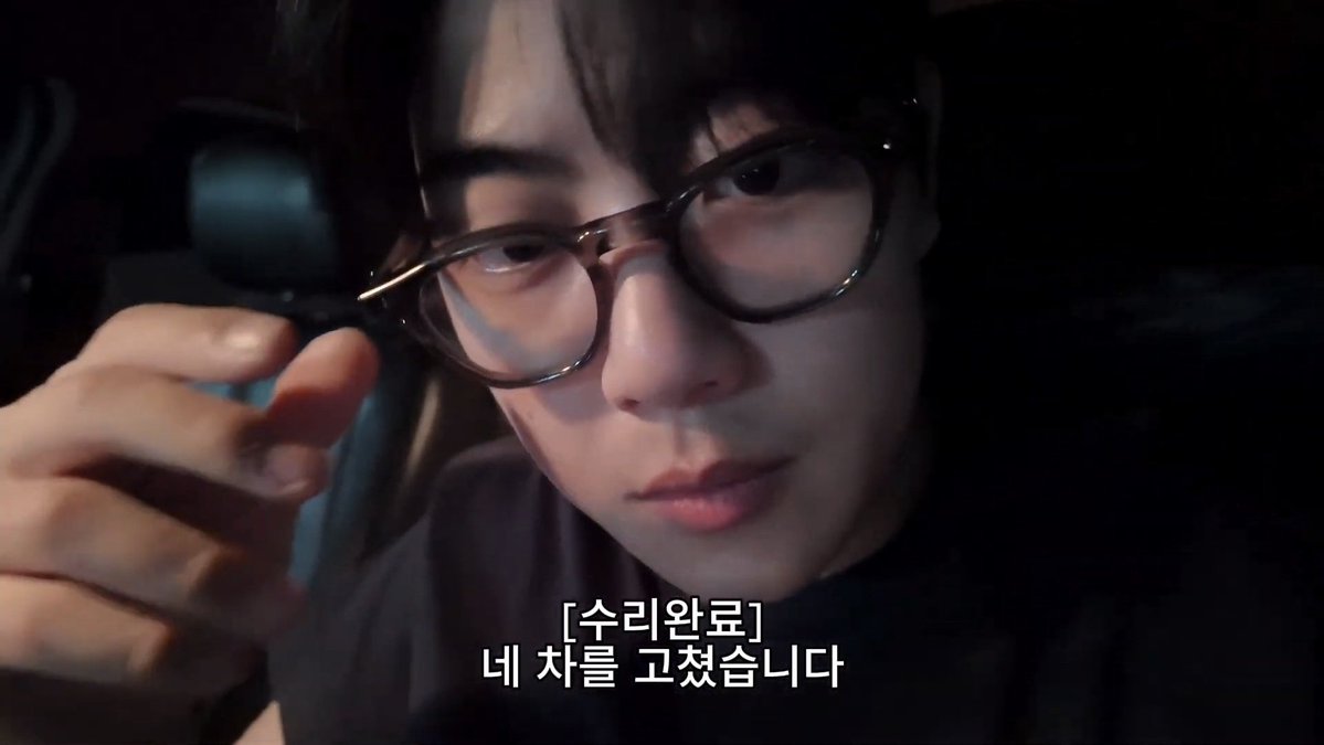 아유 tweet media