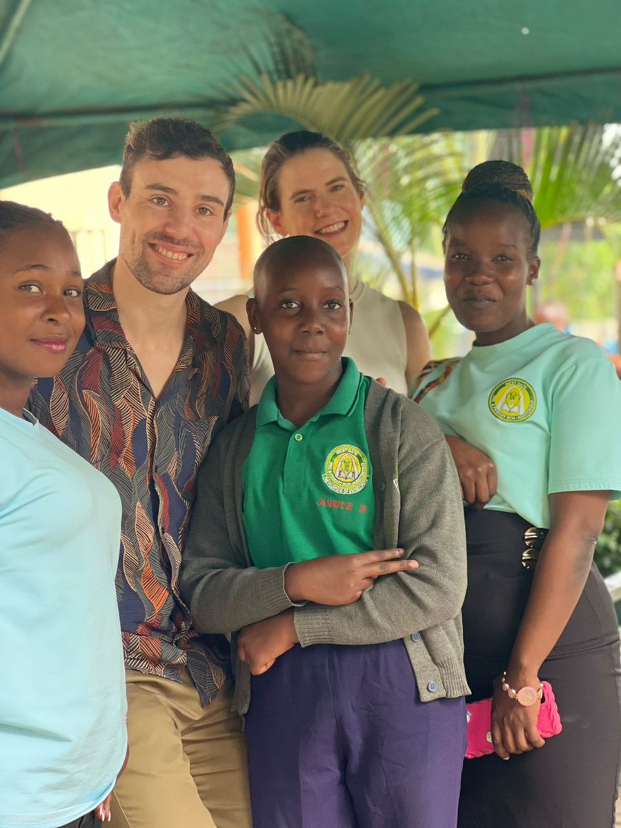 OasisBookProjec's tweet photo. Continuation of our Matilda schools visits. This was one of the visits to West gate school Nakitokolo.

#oasisbookproject #matildafoundation #partnerships #collaboration https://t.co/AZVarBb8t7