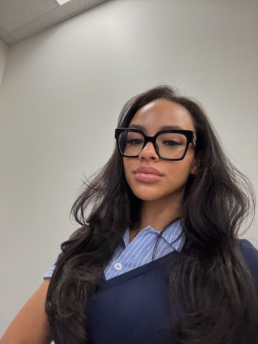 Veronica tweet media