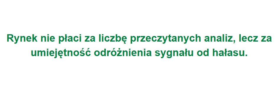 BlogiBossaPL's tweet photo. PARADOKSY RYNKOWE: Im więcej informacji, tym gorsze decyzje inwestycyjne

Im więcej informacji konsumujemy i im bardziej czujemy się przez nie poinformowani, tym gorsze podejmujemy decyzje inwestycyjne. Tak przynajmniej mówią statystyki i badania empiryczne.

Żyjemy w epoce, w której dostęp do informacji jest tak szybki i obszerny jak nigdy w historii. Logika podpowiada, że inwestor uzbrojony w taki arsenał danych musi podejmować lepsze decyzje niż ktoś, kto ignoruje informacje. A w zasadzie nawet nie informacje, bo ogromna część tego, co do nas dociera to szum. I dlatego przeciętny inwestor indywidualny, tonący w potoku newsów, uzyskuje wyniki gorsze niż rynkowa średnia, a często gorsze niż gdyby nie robił nic.

Na czym dokładnie polega ten paradoks?
Nasze przekonania podpowiadają nam, że więcej danych to lepsze zrozumienie sytuacji i trafniejsza decyzja. W pewien sposób to może wydawać się logiczne, racjonalne i zrozumiałe. Uczy nas tego życie i szkoła. Na giełdzie to może się jednak nie sprawdzać! Dążymy do gromadzenia i czytania ton informacji, ale nie idzie za tym wynik na rachunku.

Istnieje kilka mechanizmów powstawania tego zjawiska:

Rzeczywistość jest taka, że ludzki mózg ma ograniczoną przepustowość poznawczą. Gdy przekroczymy pewien próg złożoności informacji, nie stajemy się wcale mądrzejsi. Stajemy się przeciążeni. Aby sobie poradzić z taką dawką informacji brniemy w stronę uproszczeń, stereotypów i emocjonalnych impulsów.

Po drugie- wydaje nam się, że im więcej wiemy, tym jesteśmy pewniejsi decyzji i mamy przy okazji nad wszystkim większą kontrolę. To jednak tylko iluzja. Badania pokazują, że większa pewność nie idzie w parze z trafnością.

Po trzecie – próbujemy naśladować analityków i nabieramy przekonania, że każda nowa informacja to potencjalna przewaga nad innymi. Tak naprawdę większość informacji to szum, a mózg nie odróżnia sygnału od szumu i z równą powagą traktuje dane makro co anonimowy wpis na forum. I przy tym te informacje albo są już zdyskontowane w cenach, bo choćby instytucje znają je wcześniej, albo nie mają one żadnego znaczenia w prognozach.

Po czwarte – ludzki mózg ewoluował, by wykrywać wzorce, nawet tam, gdzie ich nie ma. Gdy karmimy go setkami wykresów, newsów i wskaźników, zaczyna wiązać ze sobą przypadkowe zdarzenia i tworzyć iluzoryczne powiązania. To w takim razie podejmowanie decyzji opartych na mętliku.

Po piąte – nadmiar informacji może prowadzić do paraliżu decyzyjnego. Szczególnie gdy dostajemy sprzeczne ze sobą informacje. Na przykład, gdy wykres pokazuje zupełnie coś innego niż rekomendacja analityka. Podejmowanie decyzji staje się utrudnione lub wręcz niemożliwe.

Po szóste – mamy skłonność do zapamiętywania tylko tych informacji, które potwierdzają nasze tezy czy pozycje. Resztę ignorujemy lub racjonalizujemy. Powstaje w głowie sito.

Panuje przy tym w tej branży pewne przekonanie, że dobry inwestor to ten, który śledzi wszystko, czyta, analizuje i działa. Nicnierobienie i ignorowanie większości danych jest postrzegane jako lenistwo, brak kwalifikacji. A tymczasem statystycznie jest to często optymalna strategia.

Najgłośniej ten paradoks wybrzmiewa wśród inwestorów, którzy spędzają godziny dziennie na „researchu”, a finalnie osiągają wyniki gorsze od kogoś, kto kupił szeroki indeks i zajął się swoim życiem.

Wśród wielu eksperymentów potwierdzających ten paradoks znamienny wydaje się ten:
->>>Po odcięciu przez Yahoo Finance w 2017 r. bezpłatnego dostępu do surowych danych giełdowych inwestorzy, którzy stracili to źródło, zaczęli podejmować trafniejsze decyzje. Mniejsza liczba dostępnych informacji przełożyła się na niższy wolumen transakcji przy wyższej ich jakości .

Co w tej sytuacji można zrobić?

Najprostszą i najskuteczniejszą radą jest celowe ograniczenie nadmiernej konsumpcji informacji. Może w tym pomóc na przykład zrobienie na sobie eksperymentu jak ten z Yahoo. Dla każdego jednak ograniczenie może mieć inne znaczenie:
Na przykład inwestor długoterminowy może sobie darować dzienne zmiany cen, to go do niczego nie prowadzi. Inwestor techniczny może ograniczyć się tylko do wykresów i przestać śledzić newsy.

Decyzje inwestycyjne powinny wypływać z przyjętego procesu, a nie z ostatnio przeczytanego newsa. A proces to zdefiniowana strategia. Gdy mamy proces, nowe informacje oceniamy tylko przez jego pryzmat. Jeśli technik używa skutecznej strategii opartej o wykres, tylko to musi mu wystarczyć. Newsy z otoczenia tylko wybijają go z rytmu, powodują kwestionowanie sygnałów, sieją zwątpienie.

Istnieje dobre ćwiczenie, które pomaga skutecznie filtrować szum. Jakie?
Czytaj na blogu:
https://t.co/CA56UBspCU

/kat