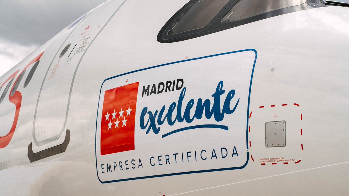 Iberia Express tweet media