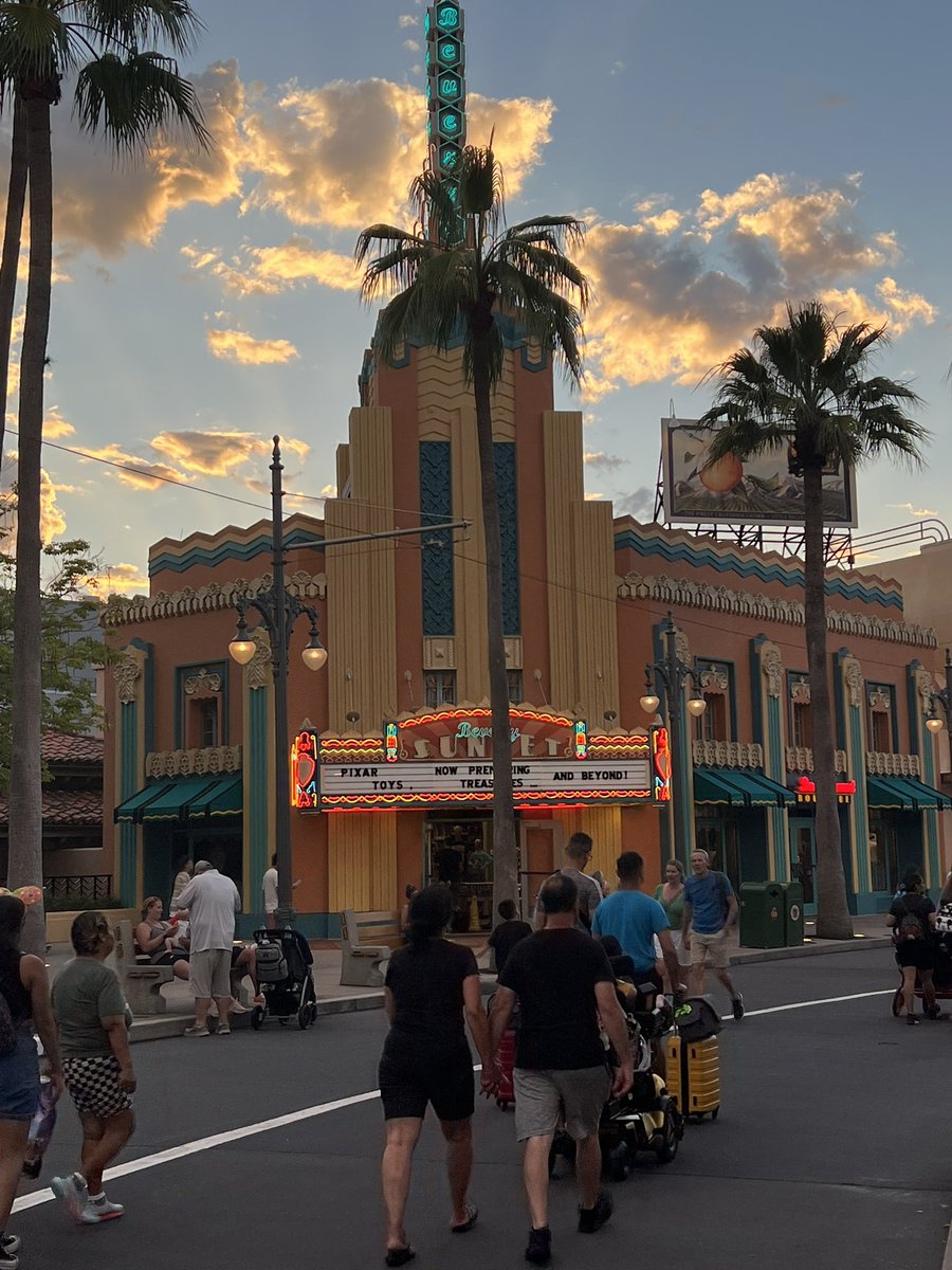 Epcot Fan+WDW+DVC tweet media