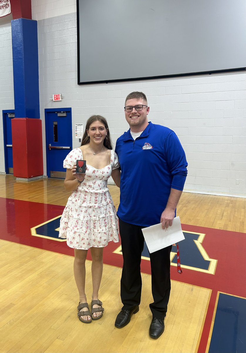 CCWeightroom's tweet photo. Last night was Senior Awards night. Congratulations to Kylee Logan and Gavin Mollenkopf for being the Top Female and Top Male for Advanced Strength &amp; Conditioning for the class of 2026!! https://t.co/xoyjL394V7