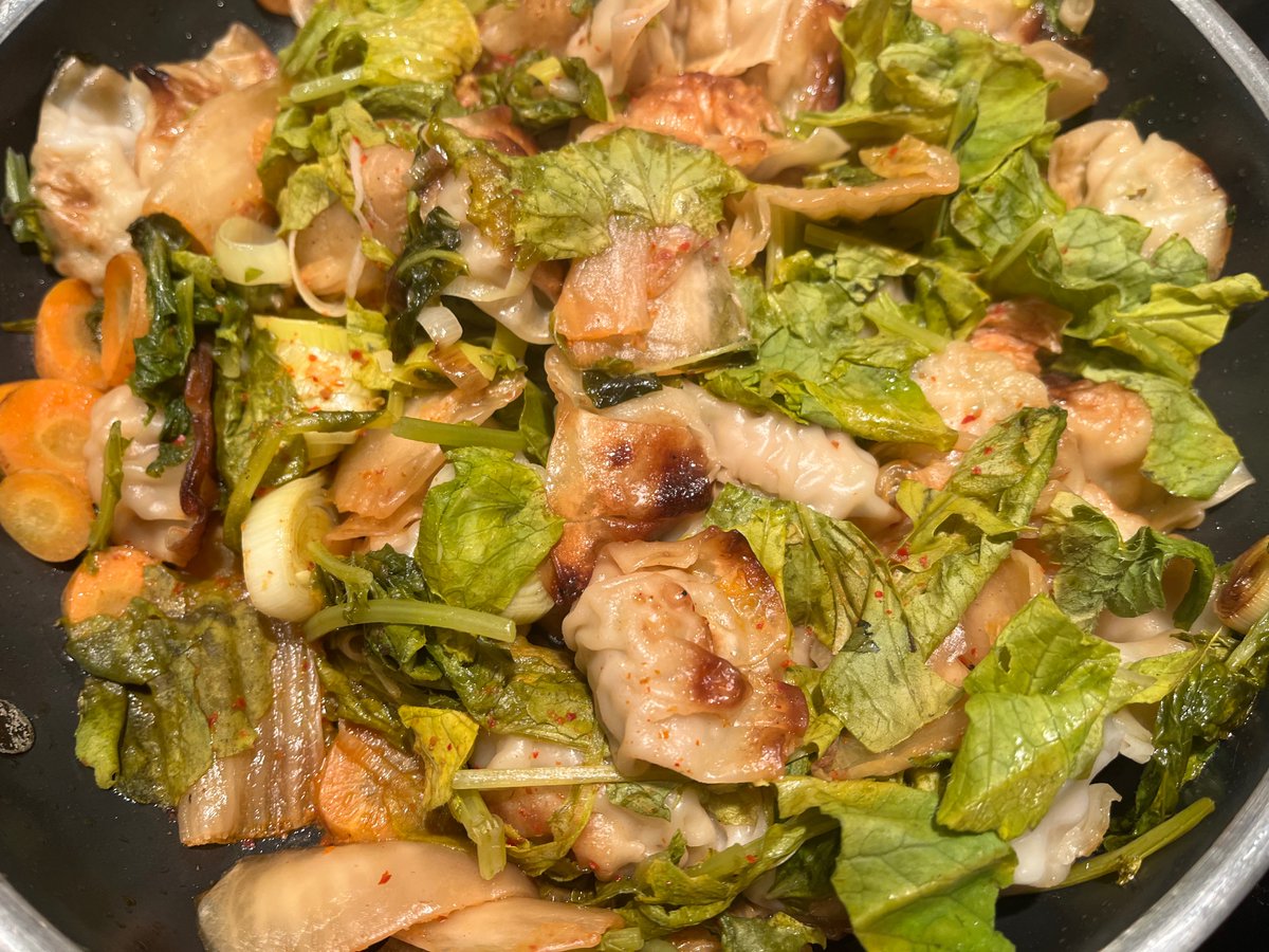 SimplyNaturalGo's tweet photo. Fried Wonton with Radish Greens and Kimchi https://t.co/7bEJ6SIES0 https://t.co/14M52XsfL5