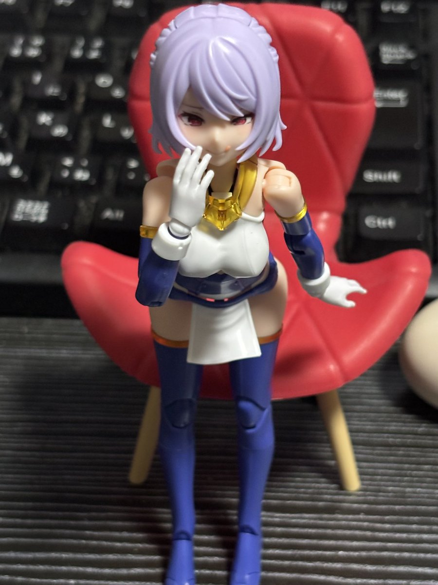 Rareleonard's tweet photo. 休みの日だったので、素体を組んでみたエクソシストちゃん(*´ー｀*)
えちちなポーズが捗るでぇ…

バレットナイツいいわね… https://t.co/1o4VmhKFBV