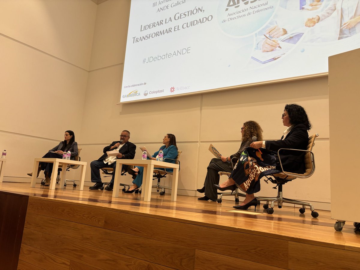chusptaboada's tweet photo. Gestión Enfermera en tiempos de Transformación con @LuisAranton Yolanda Moares, Ángeles Dono, Concepción Abellas y Paula Boga III #JDebateANDE #Galicia @ANDEorg https://t.co/Ku7mzqkk8X