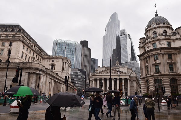 LondonLovesProp's tweet photo. Mortgage pain returns as rates jump and BoE warns conflict could hit 1m households - https://t.co/raSEfStJMQ https://t.co/EaMRLXhzYI