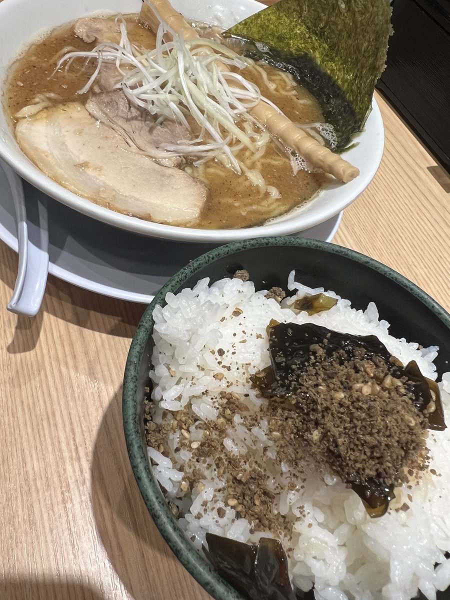 孤独で発狂しかけの独身FIRE民 tweet media