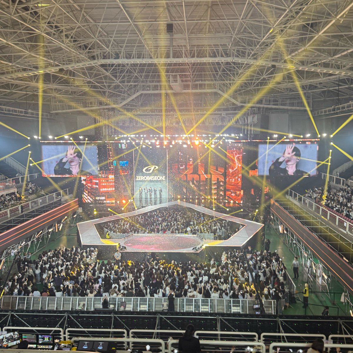 동동이 tweet media