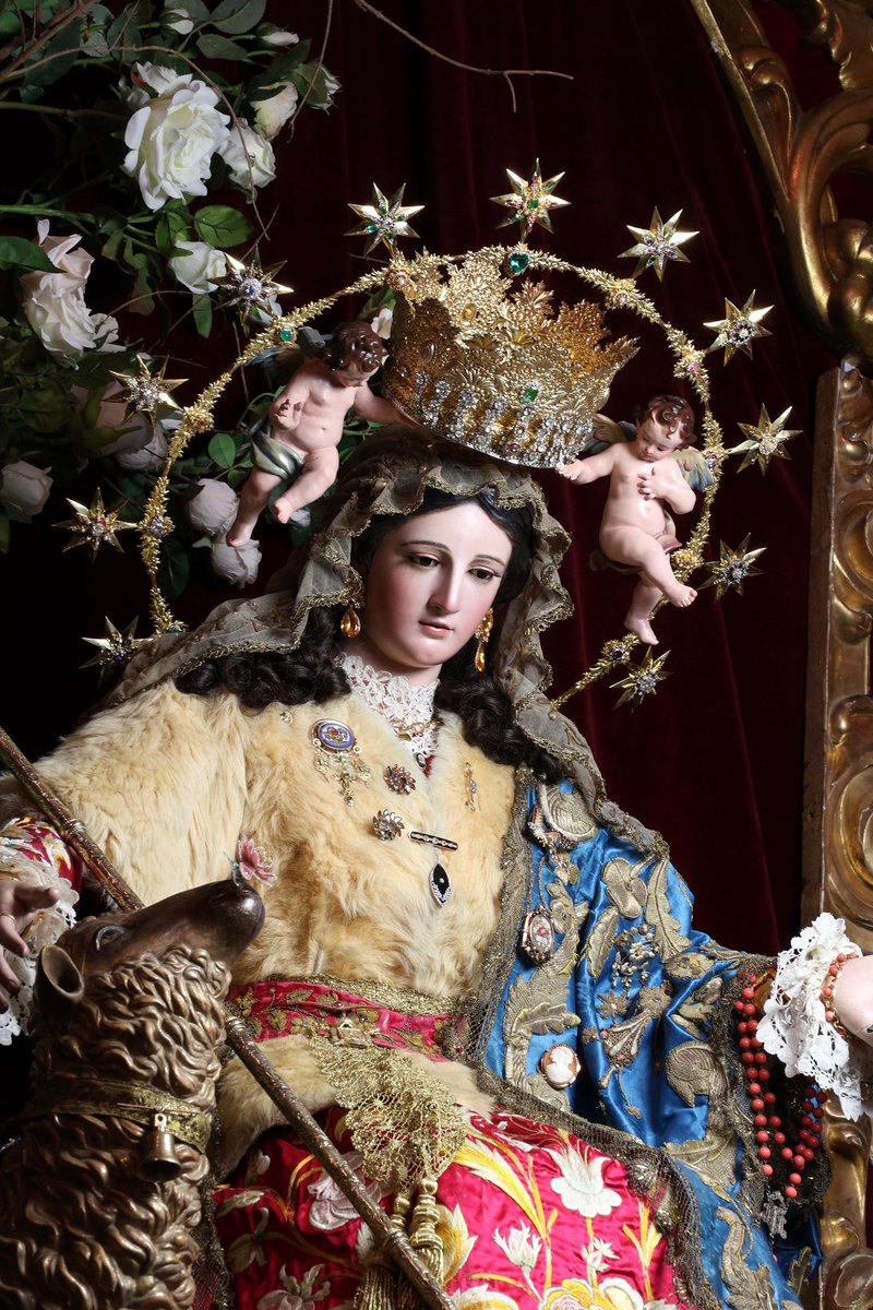 UnCofradeMas's tweet photo. Altar de Novena a la Divina Pastora de las Almas Coronada. Foto: @PastoraCapu #TDSCofrade #TDSActualidad https://t.co/BEJLJ4OuWW