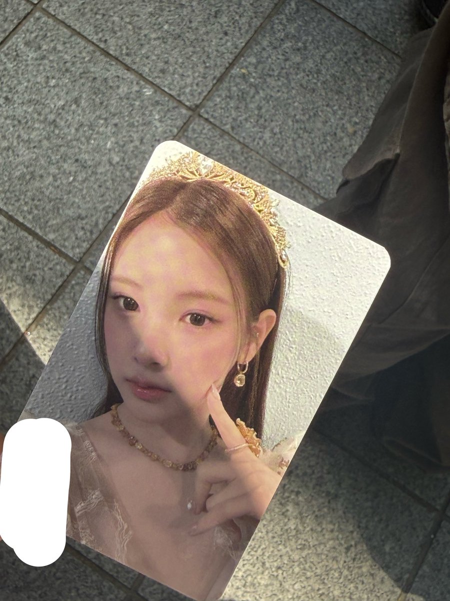 거래 tweet media