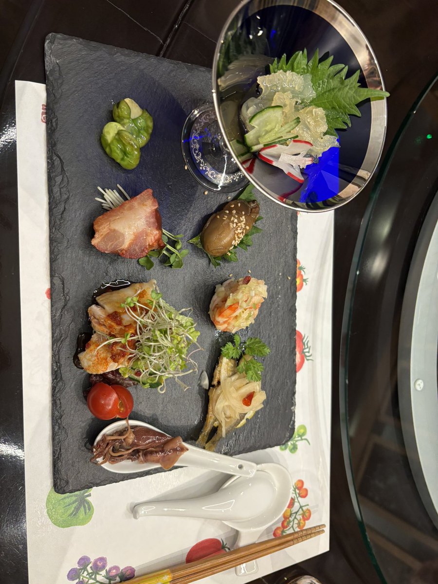 Knigin21's tweet photo. 昨日行ったお店が美味しかった( ´ ▽ ` )
腹パンでした https://t.co/jBunBThMZa