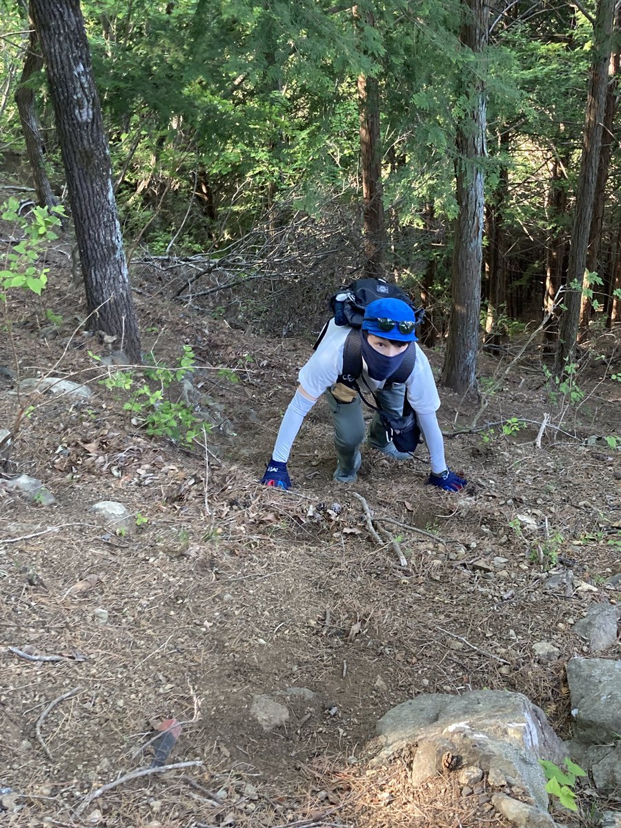 shake26301's tweet photo. リハビリウォークで猿焼山へ。
下山後は「つるのもりマルシェ」に寄り道。別のマルシェでお会いした出店者さんが、私たちを覚えてくれているって、凄く嬉しかったりして😊
#つるのもりマルシェ #猿焼山 #マサラジェイコ #バオバブ堂 #yamatsumigibier #bagel_adetta https://t.co/qfwnoZS3Dp