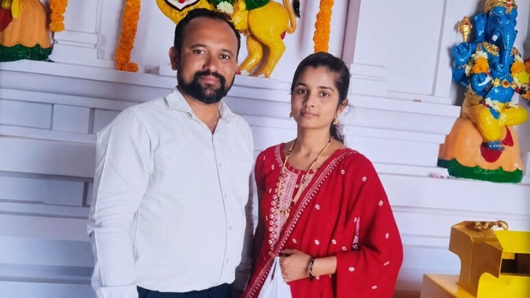 ndtv's tweet photo. Karnataka Woman Dies By Suicide, Alleges Dowry Harassment By Vet Husband https://t.co/AYViLaHaaD https://t.co/J769WnNzqd