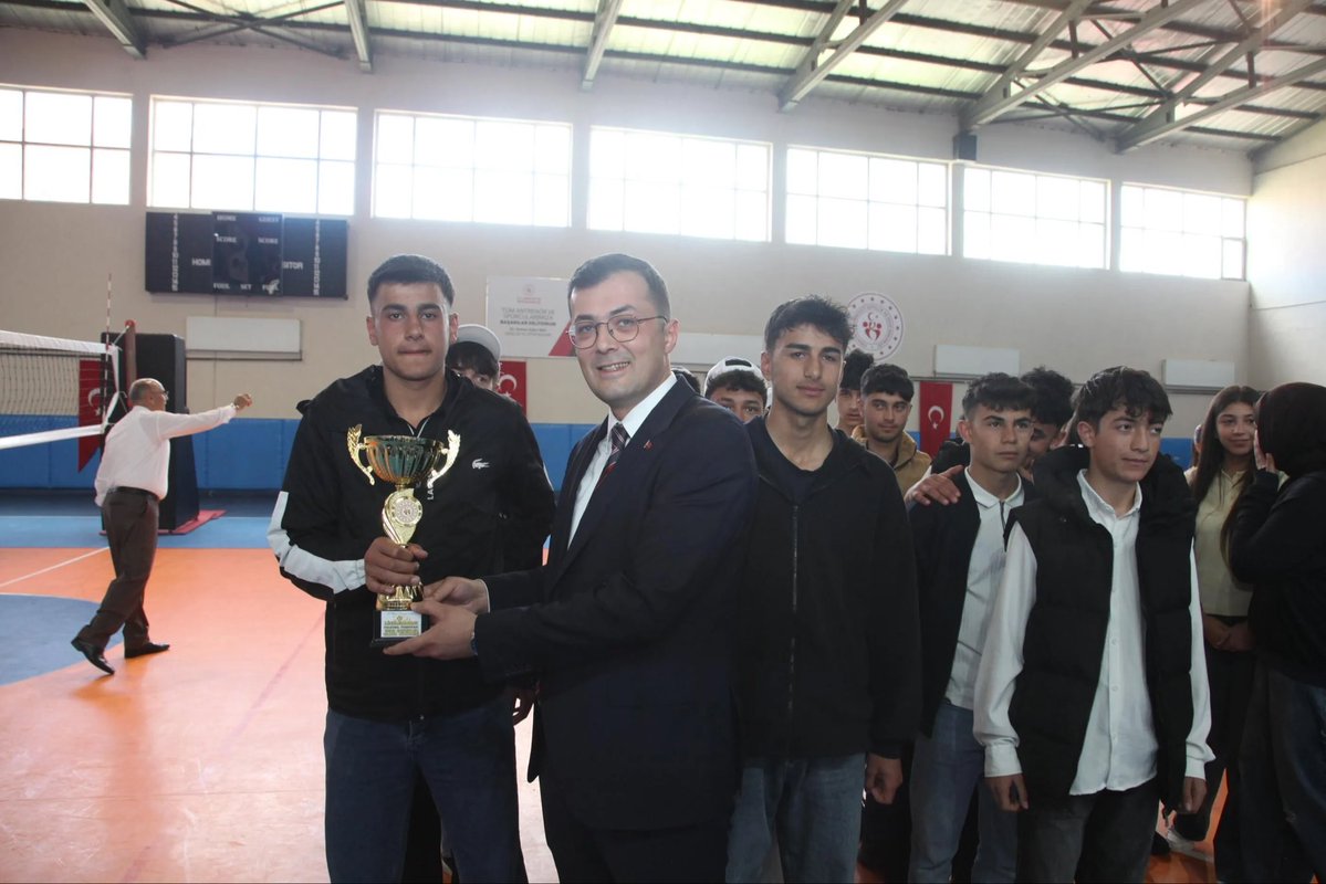 T.C. Ahlat Kaymakamlığı tweet media