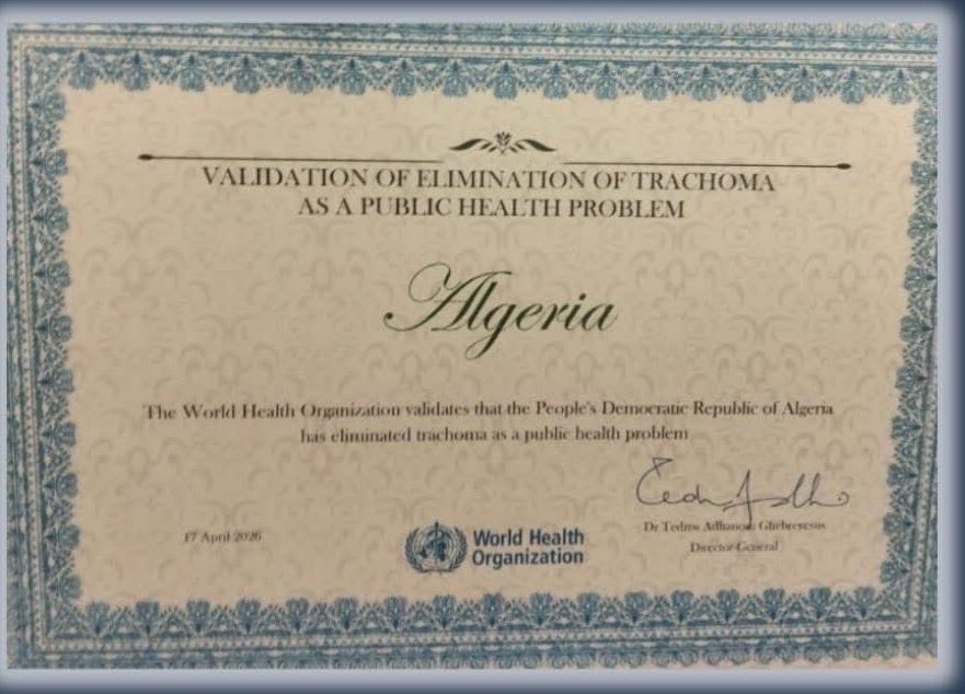 AlgeriaUNOG's tweet photo. #الجزائر تتسلّم شهادة القضاء على مرض #الرمد_الحبيبي (#Trachoma) من طرف منظمة الصحة العالمية @WHO ، خلال الدورة الـ79 لجمعية الصحة العالمية بجنيف 🇩🇿🌍

وسلّم الشهادة المدير العام للمنظمة الدكتور تيدروس أدهانوم غيبريسوس  إلى السيد وزير الصحة البروفيسور محمد صديق آيت مسعودان @Sante_Gouv_dz ، تقديرًا لجهود الجزائر في مكافحة الأمراض المدارية المهملة وتعزيز الصحة العمومية.

هذا التتويج يعكس التزام الجزائر بالمعايير الصحية الدولية وتطوير المنظومة الصحية للوطن.

#79WHA #OMS #Algeria