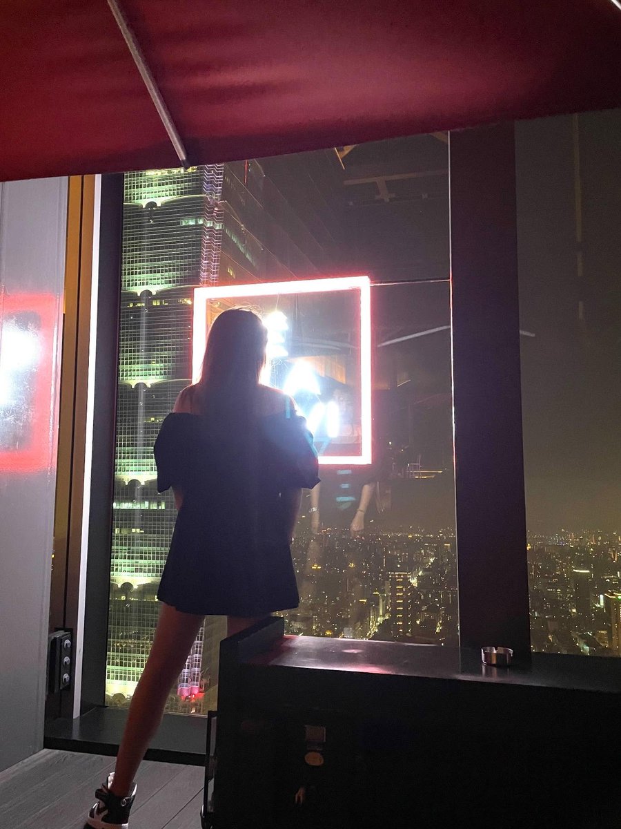 殯葬業-雯如 tweet media