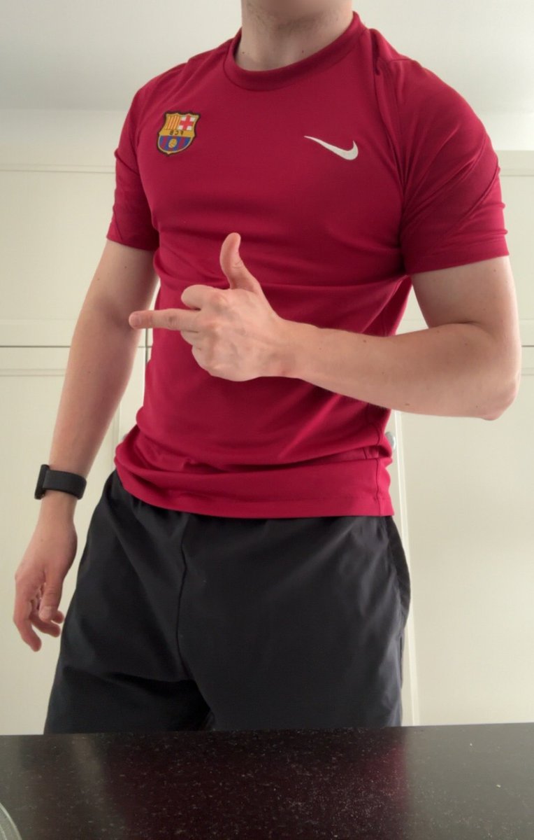 nlmasterruben's tweet photo. Welke flikker gaat nu op z’n knietjes voor me😂🧎‍♂️

#findom #dutchfindom #alpha #dutchalpha #feet #socks #dutchmaster #master #tribute #tikkieslaaf #pay #king #nikesocks #nike #sweat #sniff #footfetish https://t.co/fyLllzElTj