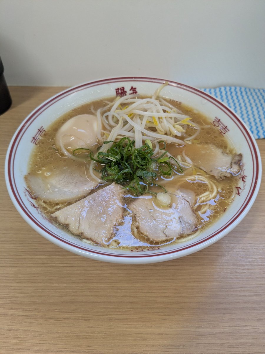 hmrs0502's tweet photo. 某県に出張。昼食は中華そばの有名店で頂く。美味でした♪
#中華そば　#陽気 https://t.co/fcoQtJhT7S