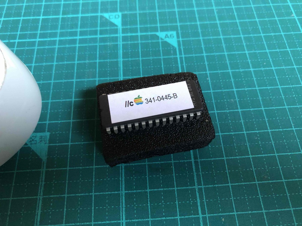 k_tamu95631's tweet photo. ROM4を入手しました
Diskが140->800KBになります
ADVGビルダをAPPLEIIへ移植する、かもしれません
#APPLEIIc https://t.co/1bX7HSc5RO